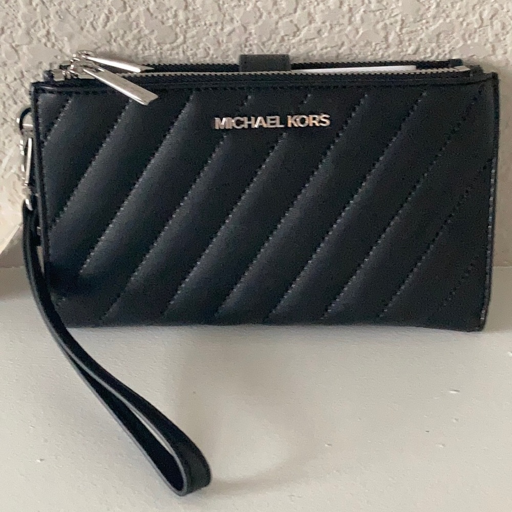 Michael Kors Peyton LG Double Zip Wristlet Wallet